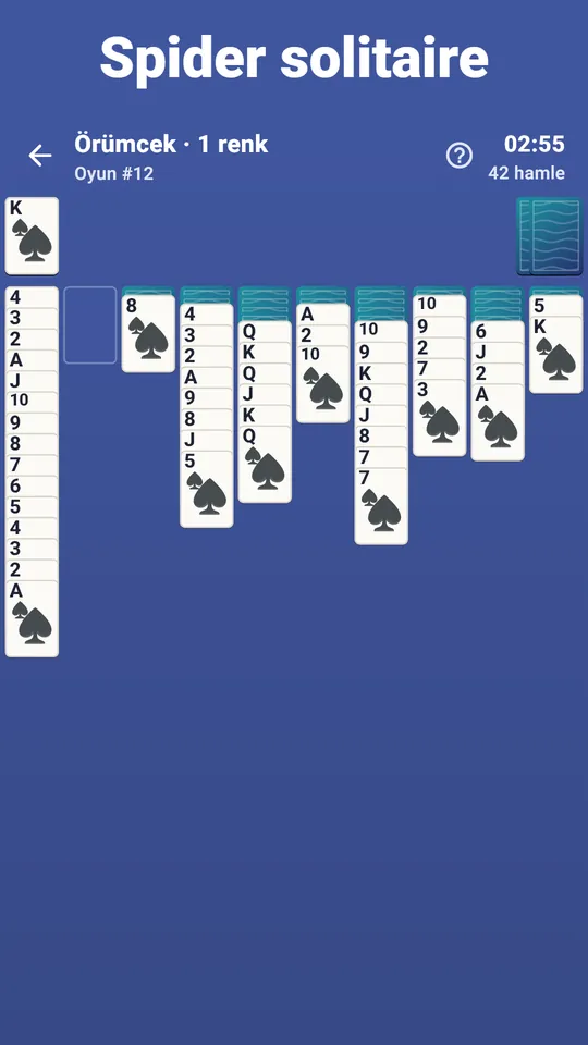FreeCell Solitaire – Tüm kartlar açık. Plan yapmak için dört boş hücre
